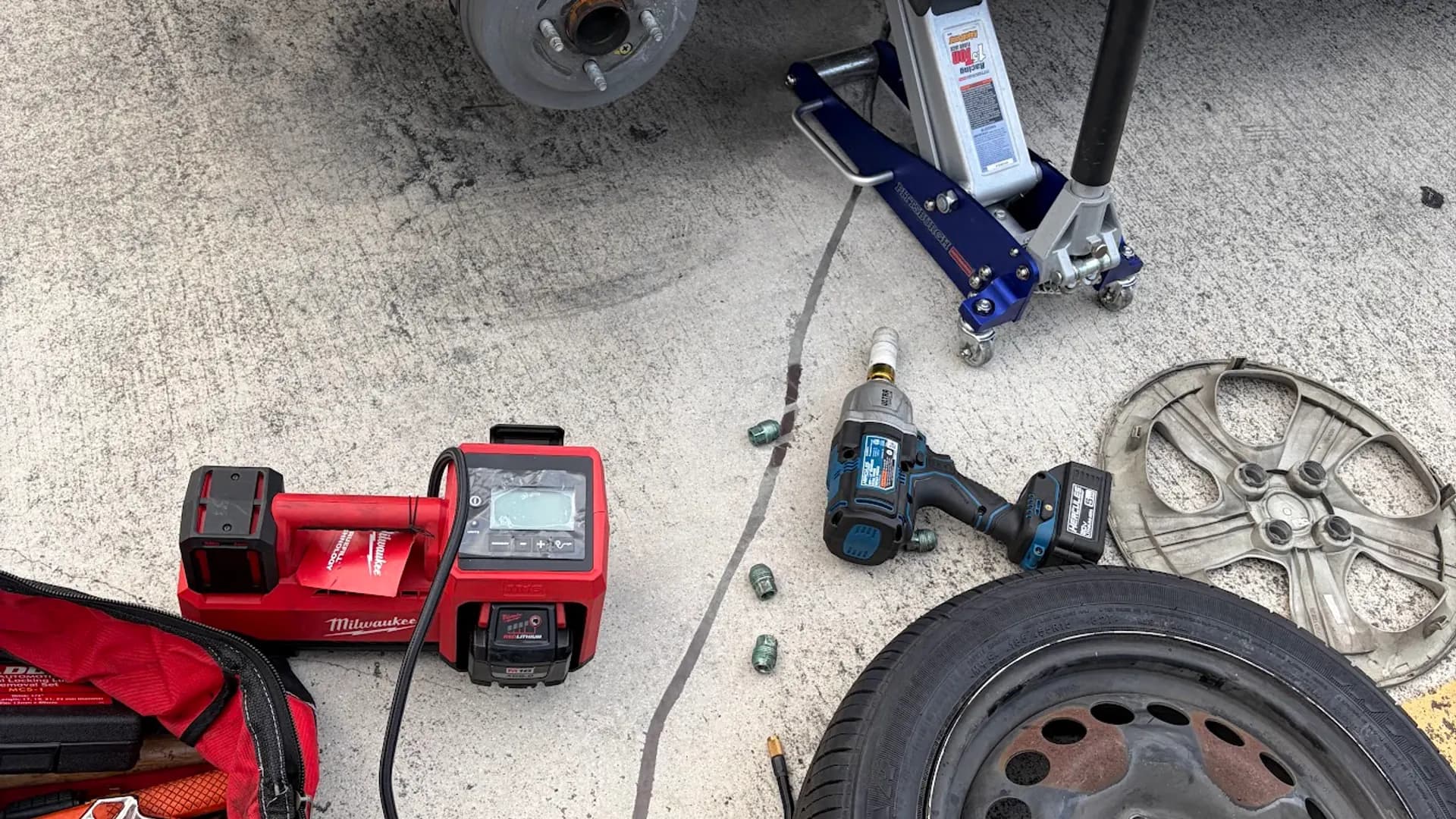 roadside tire change